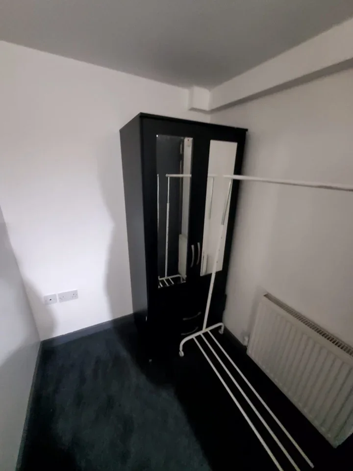 Room Exeter Road in Birmingham