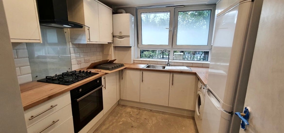 Flat Renforth Street in Greater London