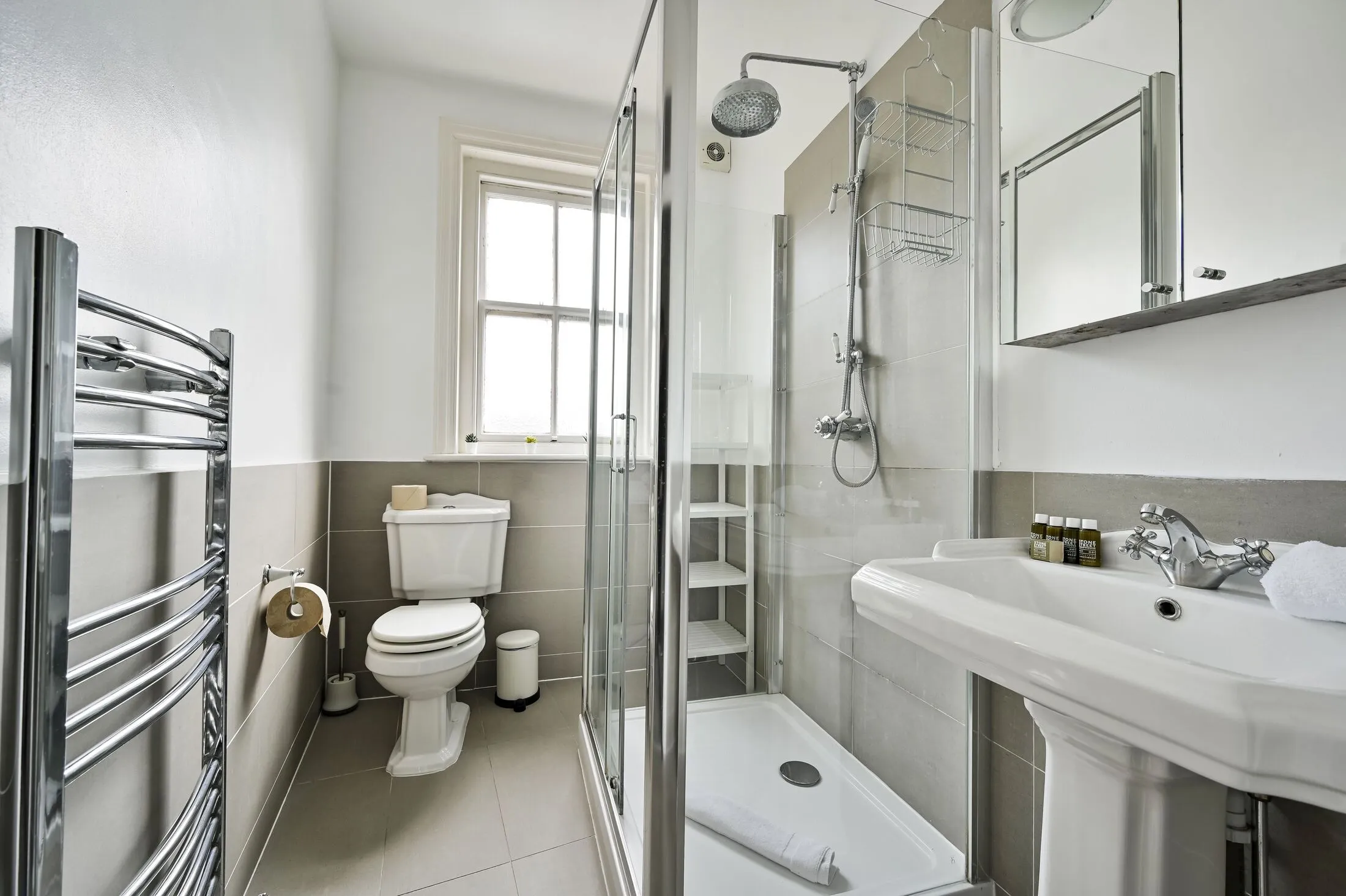 Flat Pulton Place in Greater London