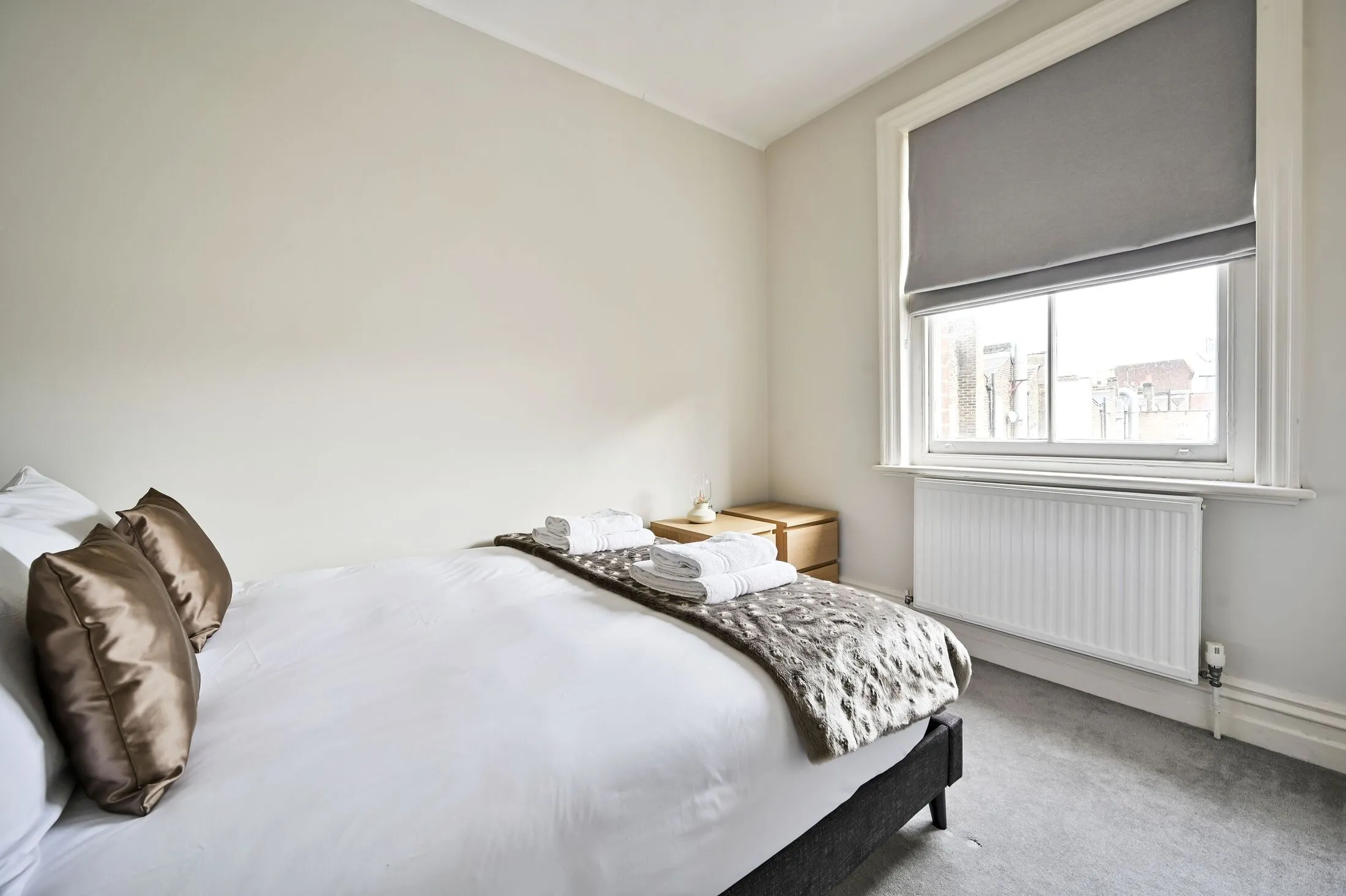 Flat Pulton Place in Greater London