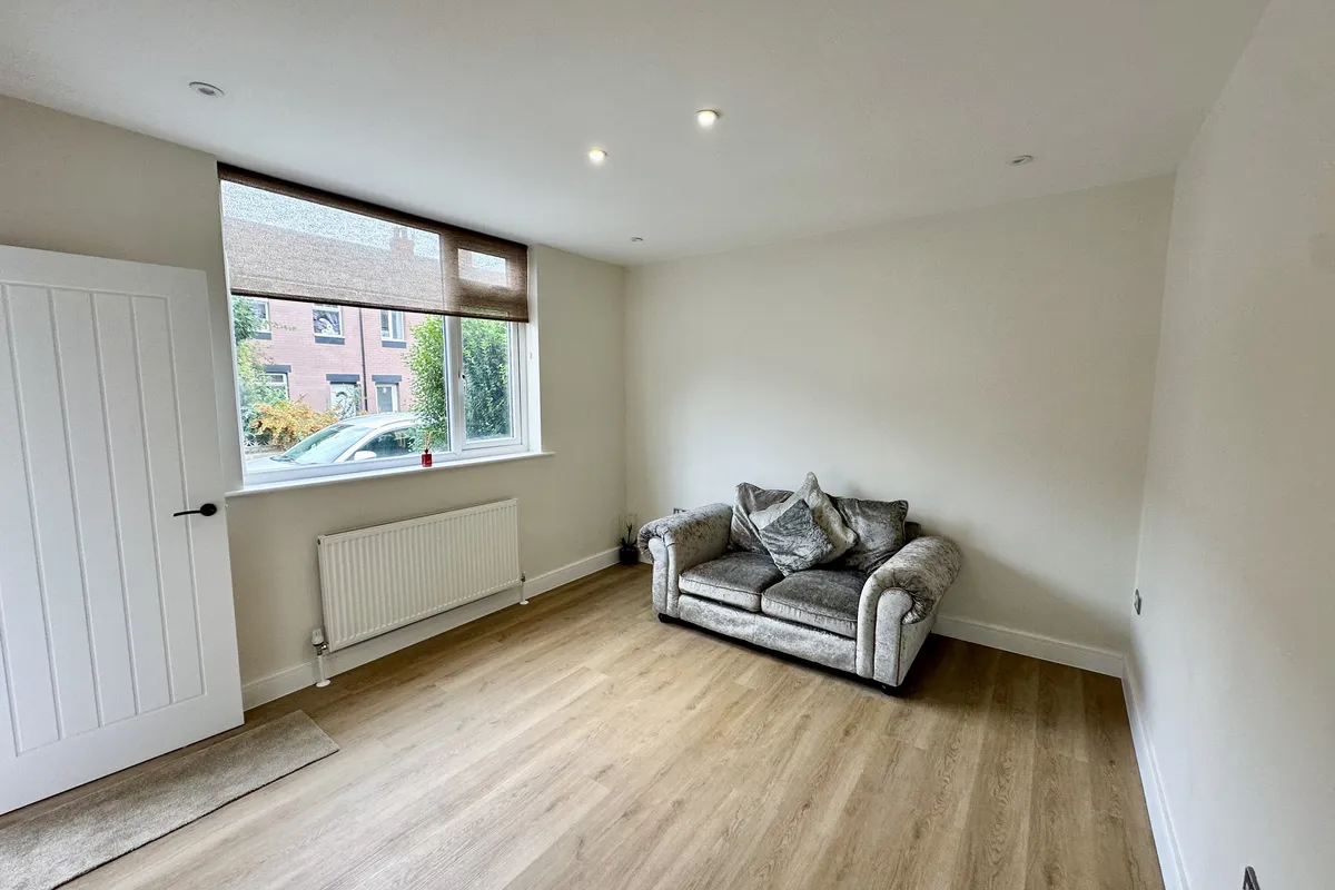 House Copperfield Avenue in Leeds