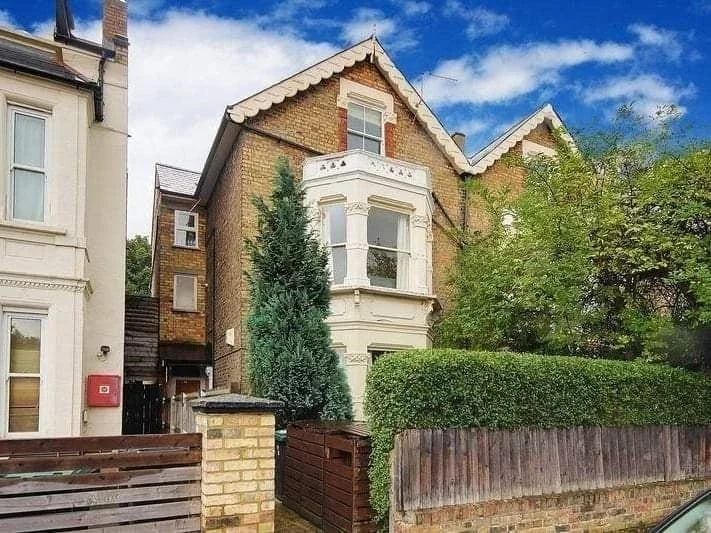 Flat Palmerston Road in Greater London