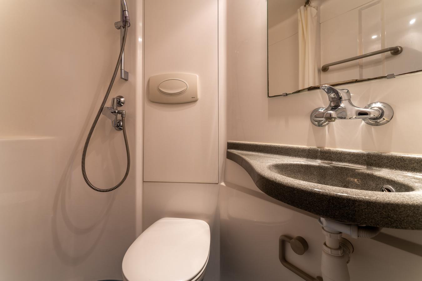 Room Rue Pierre Miquel in Avignon