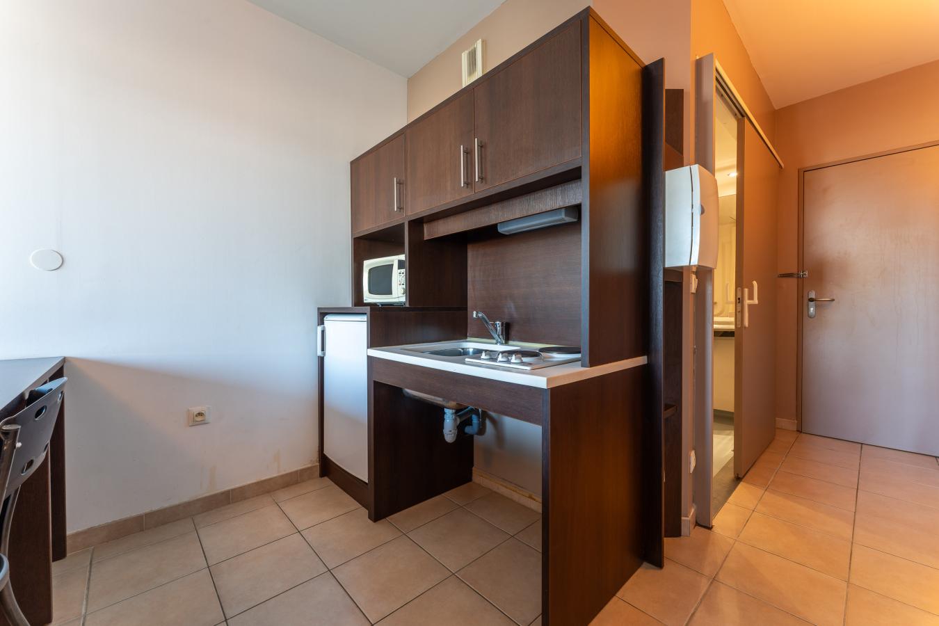 Room Rue Pierre Miquel in Avignon