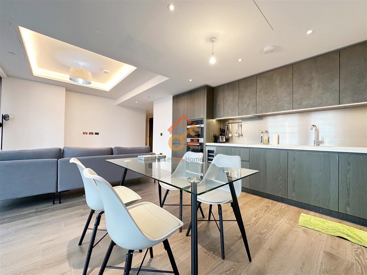 Flat Carnation Way in London