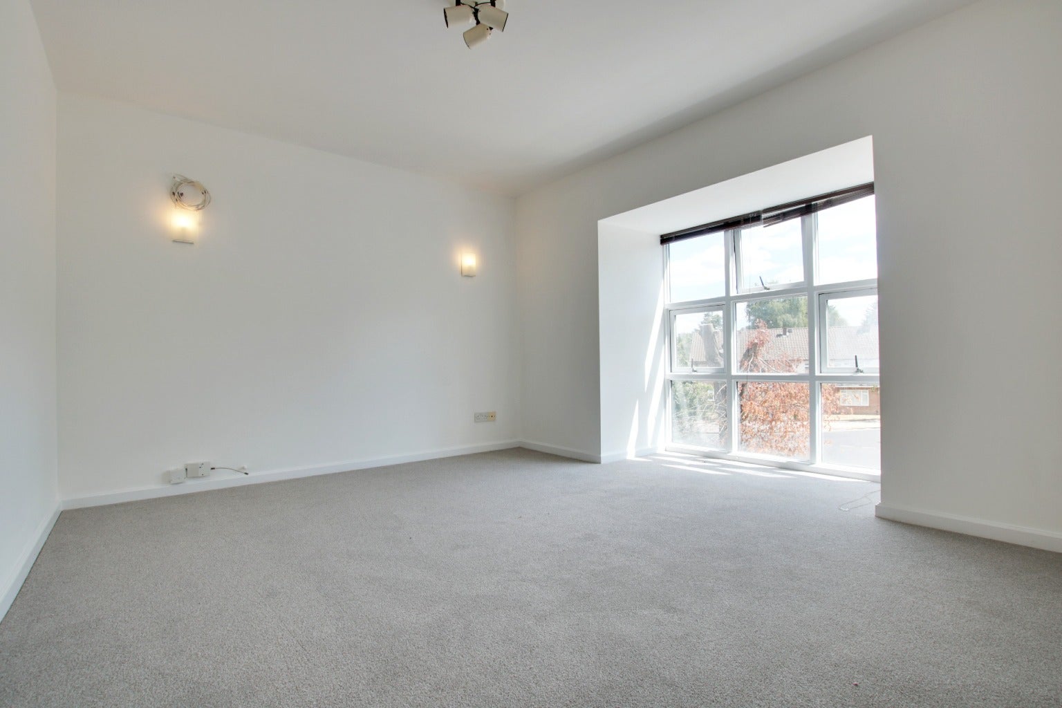 Flat Shortlands Road in Greater London