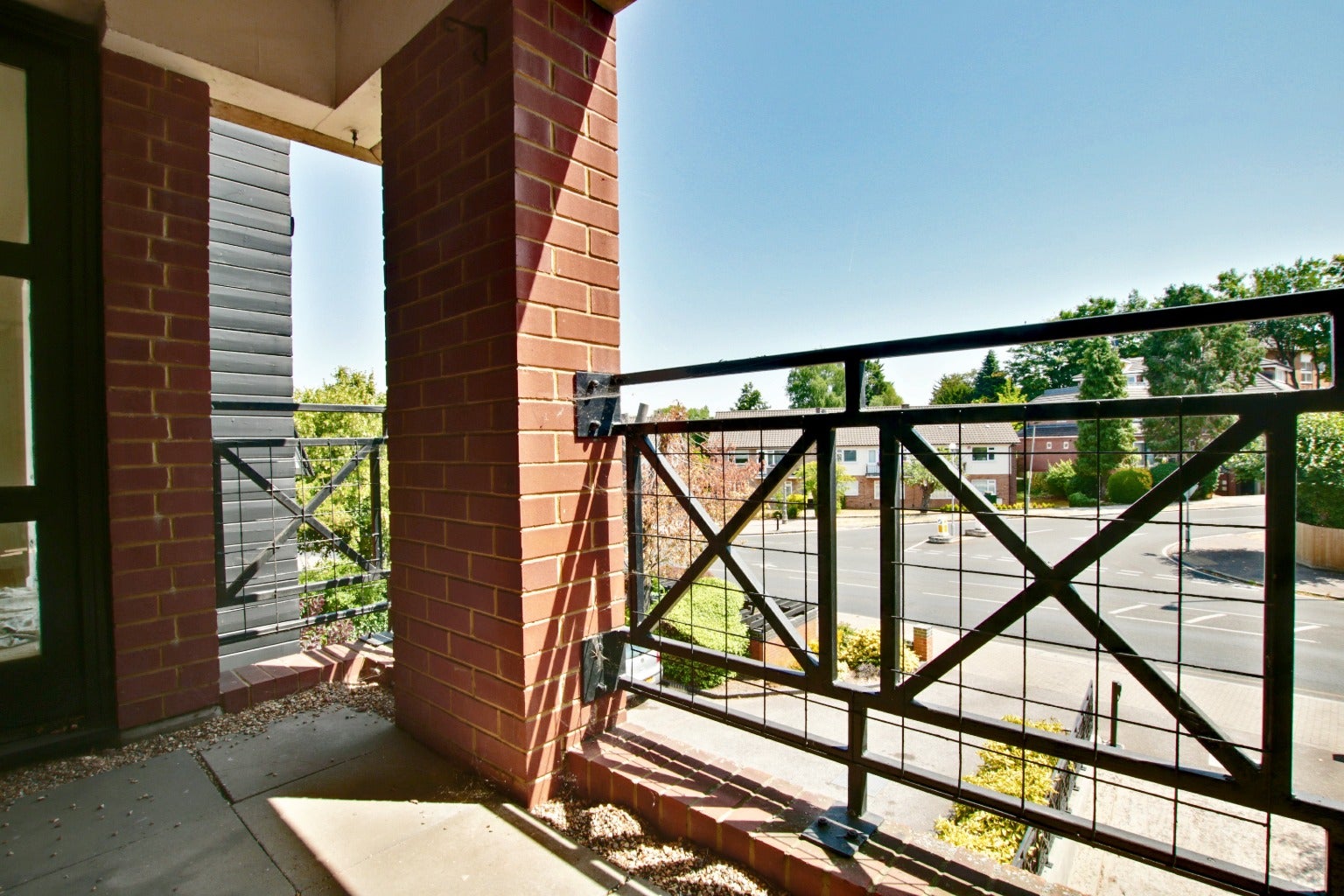 Flat Shortlands Road in Greater London