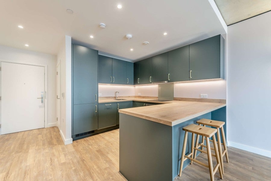 Flat Wellers Way in Greater London
