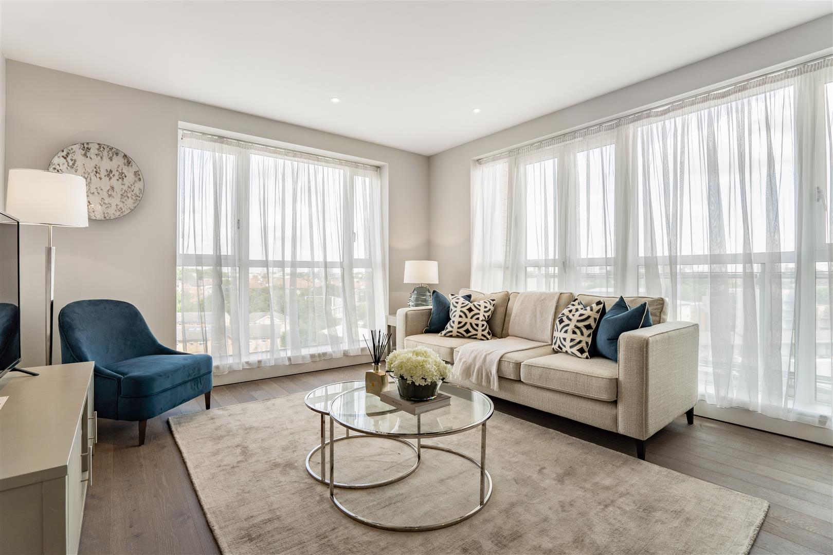Flat Westferry Circus in Greater London