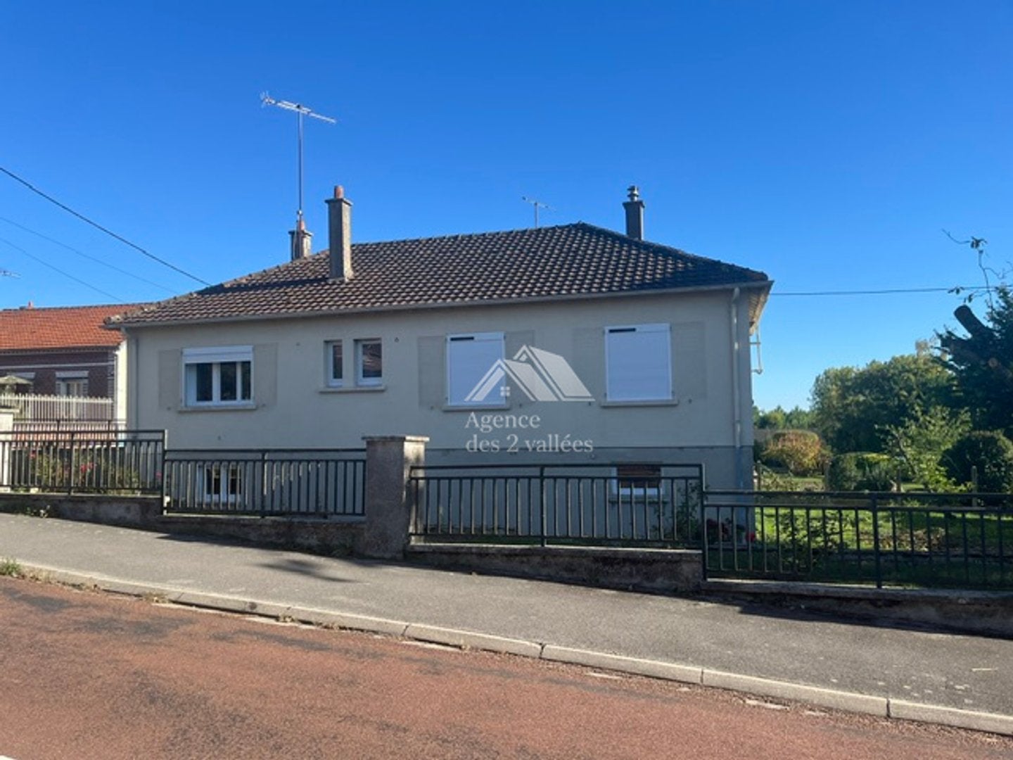 House Rue Jean de la Fontaine in Suzoy