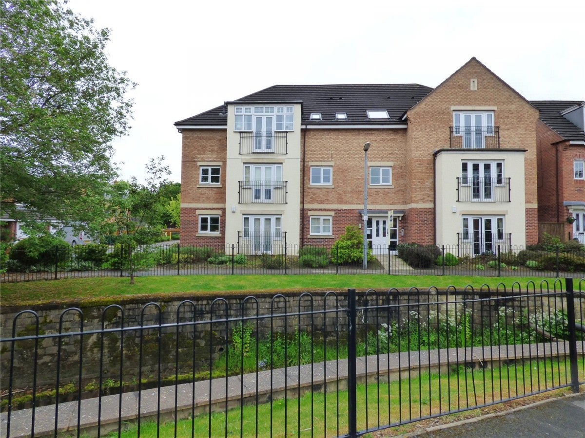Flat Radulf Gardens in Kirklees