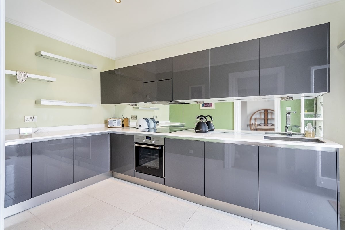 Flat Buckland Crescent in Greater London