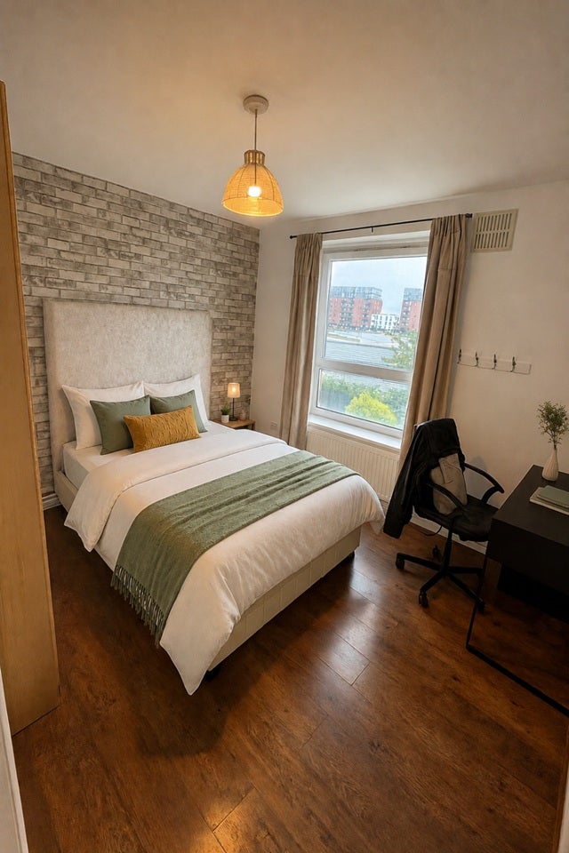 Room Brickfield Road in Greater London