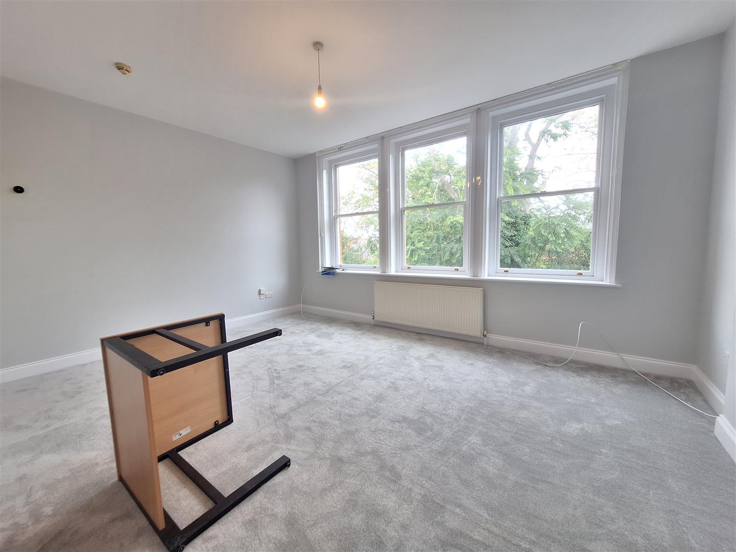Flat Upper Redlands Road in Reading