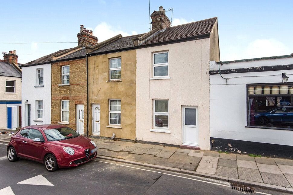 House Kneller Road in Greater London