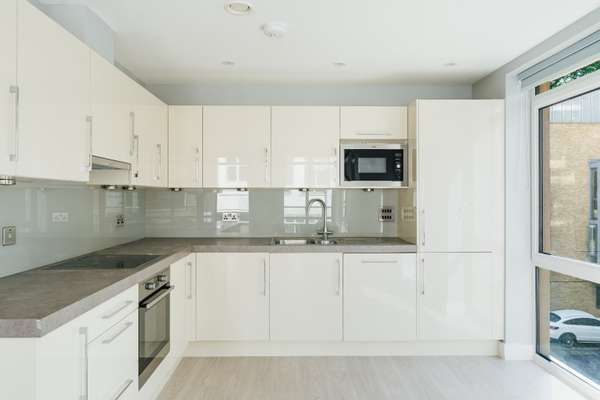 Flat Goswell Road in Greater London