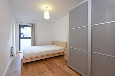 Flat Surrey Quays Road in Greater London