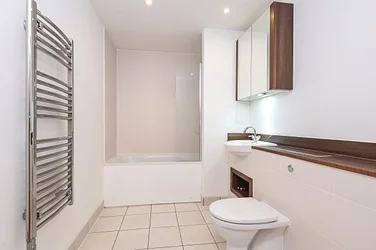 Flat Surrey Quays Road in Greater London