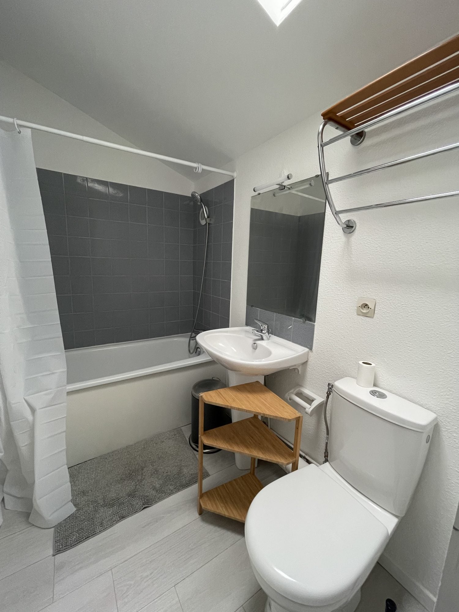 Appartement Place Duburg à Bordeaux