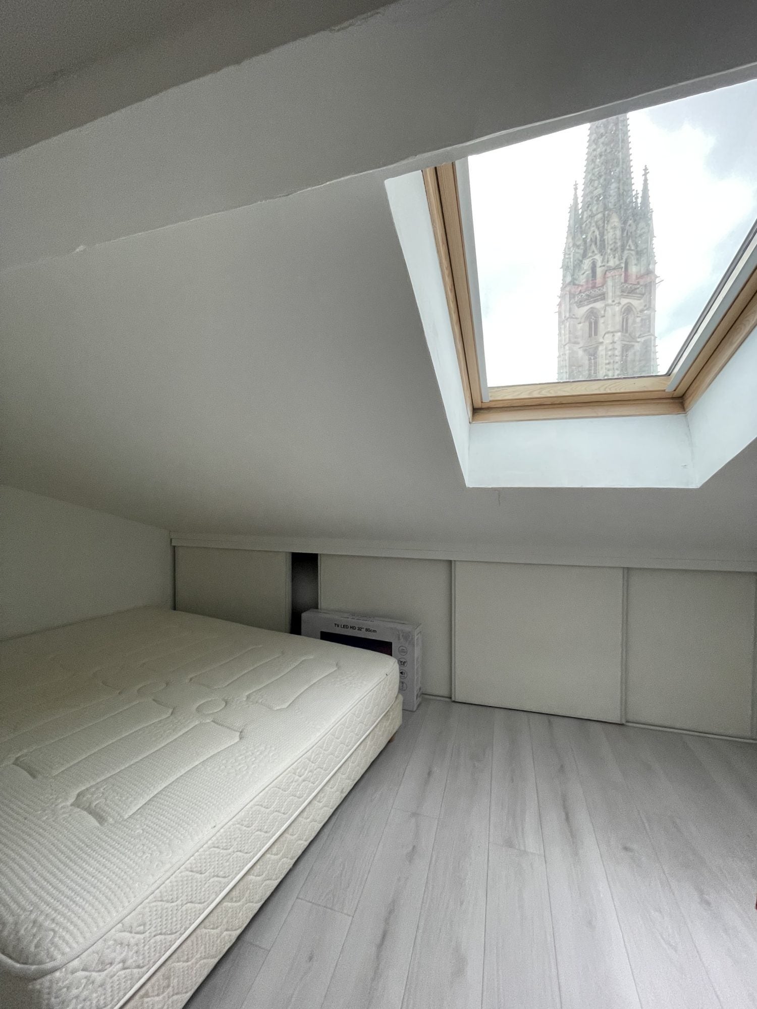 Appartement Place Duburg à Bordeaux