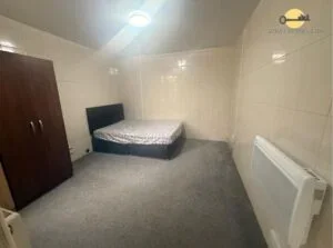 Flat Wimborne Road in Luton