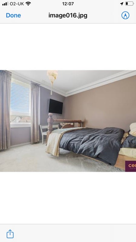 Room Gallowhill Road in Kirkintilloch