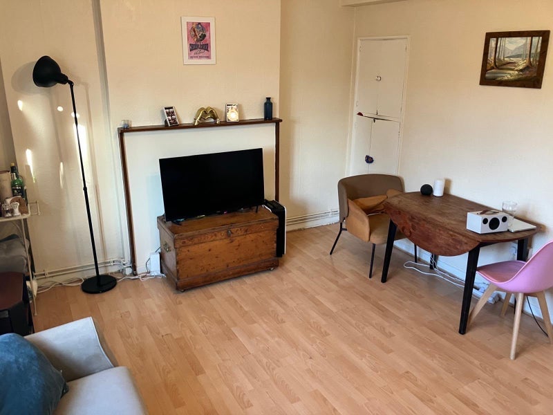 Room Tyssen Street in Greater London