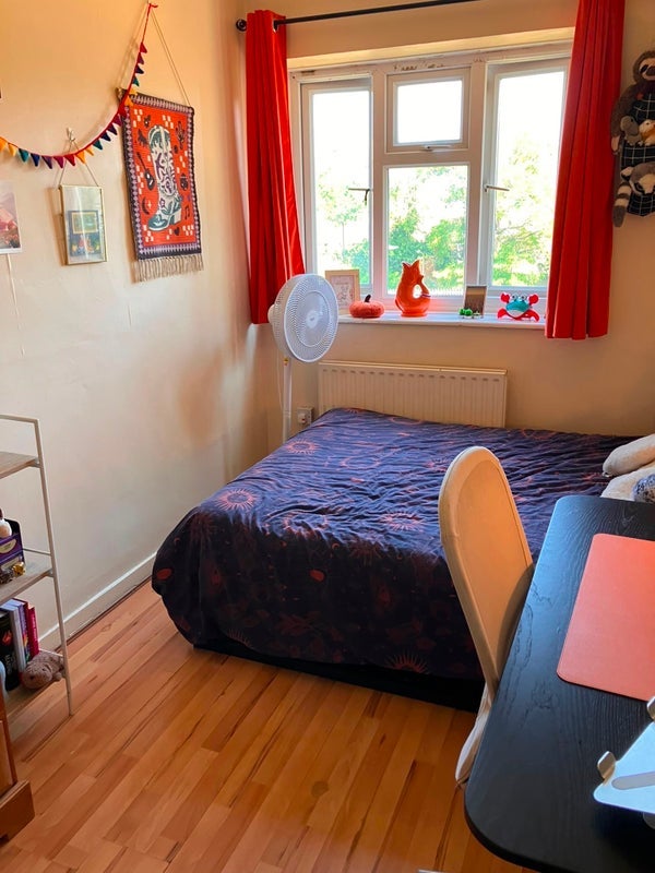 Room Tyssen Street in Greater London