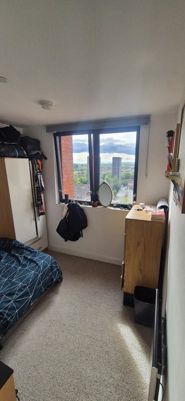 Room Spinners Way in Manchester