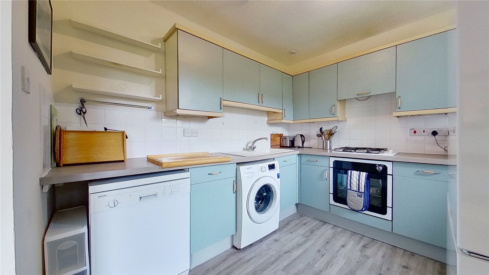 Flat Inglis Green Road in City of Edinburgh