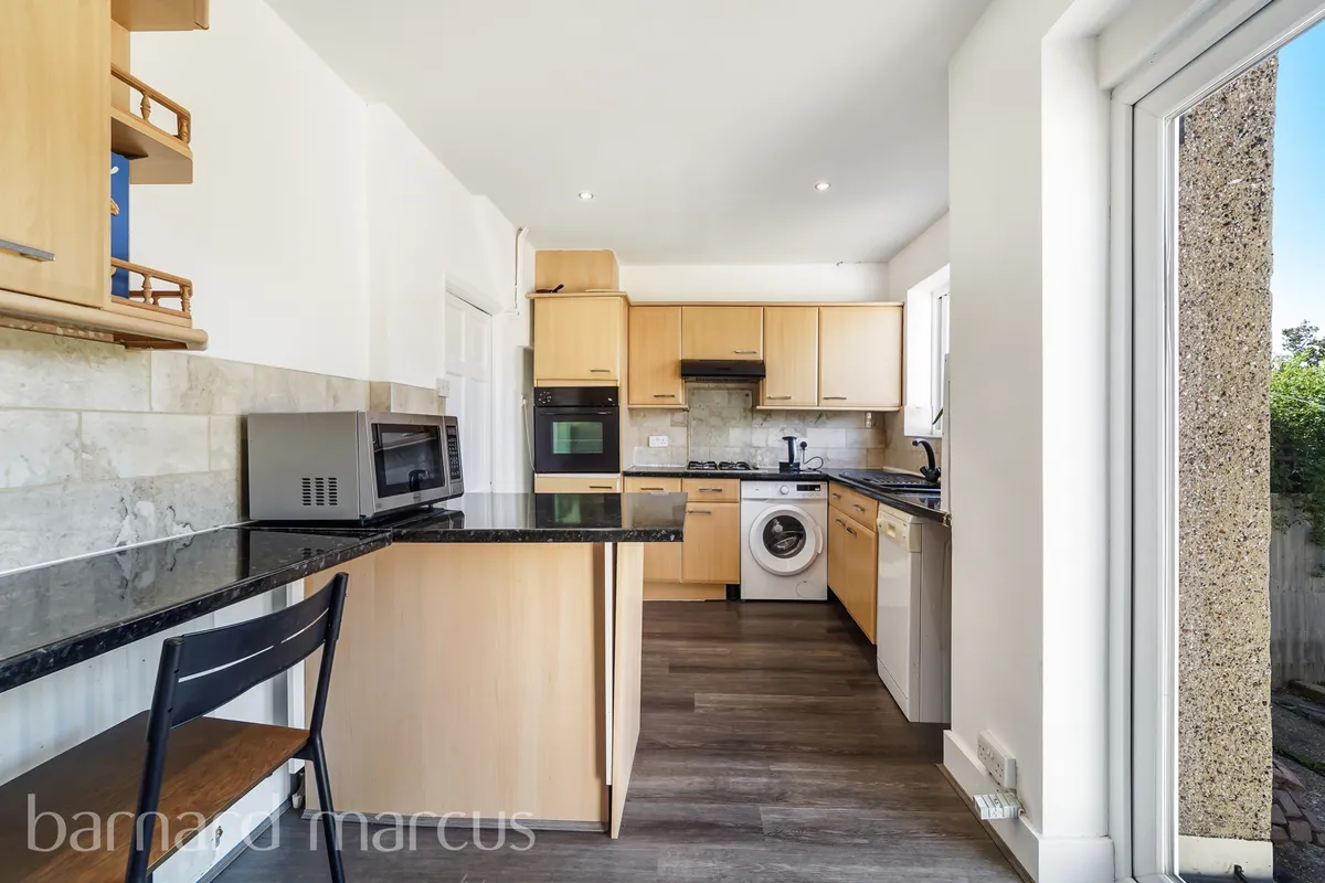 House Shaldon Drive in Greater London