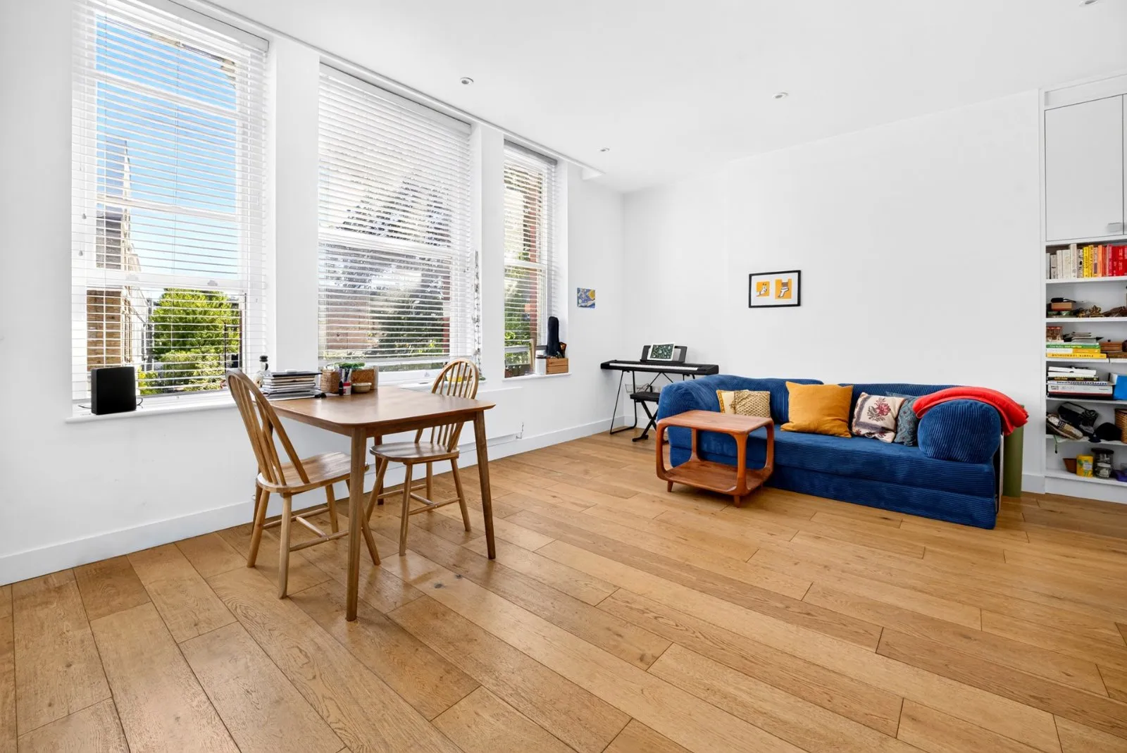 Flat Upper Street in Greater London