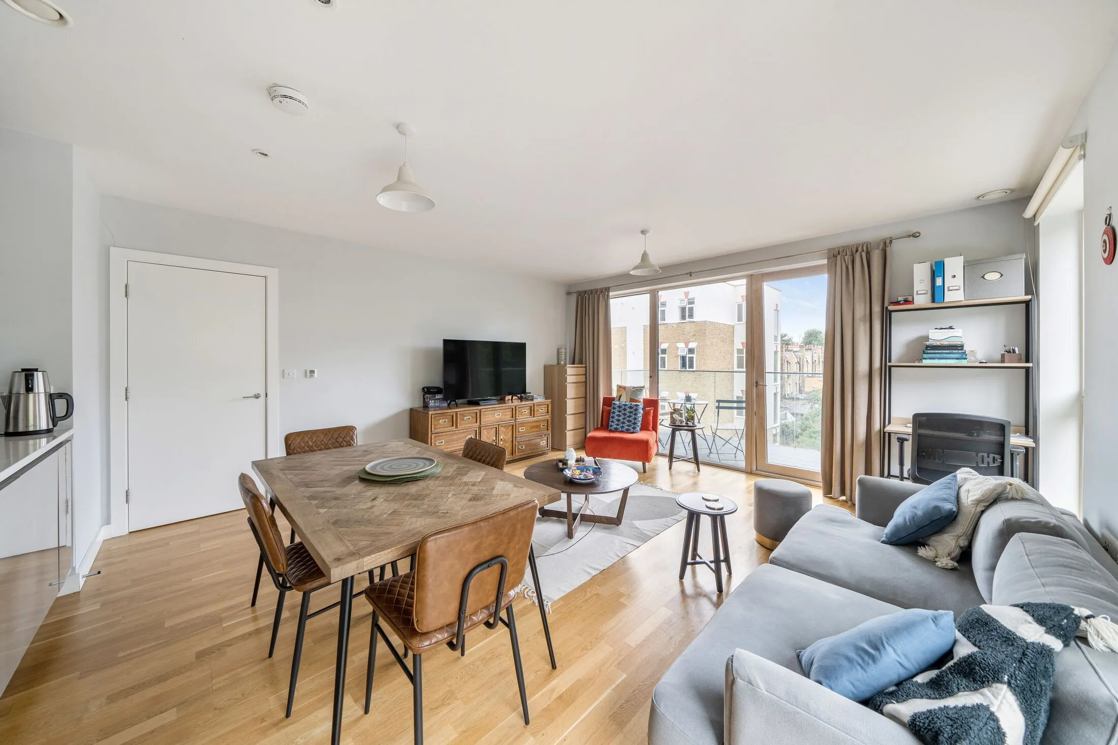 Flat Rodney Road in Greater London