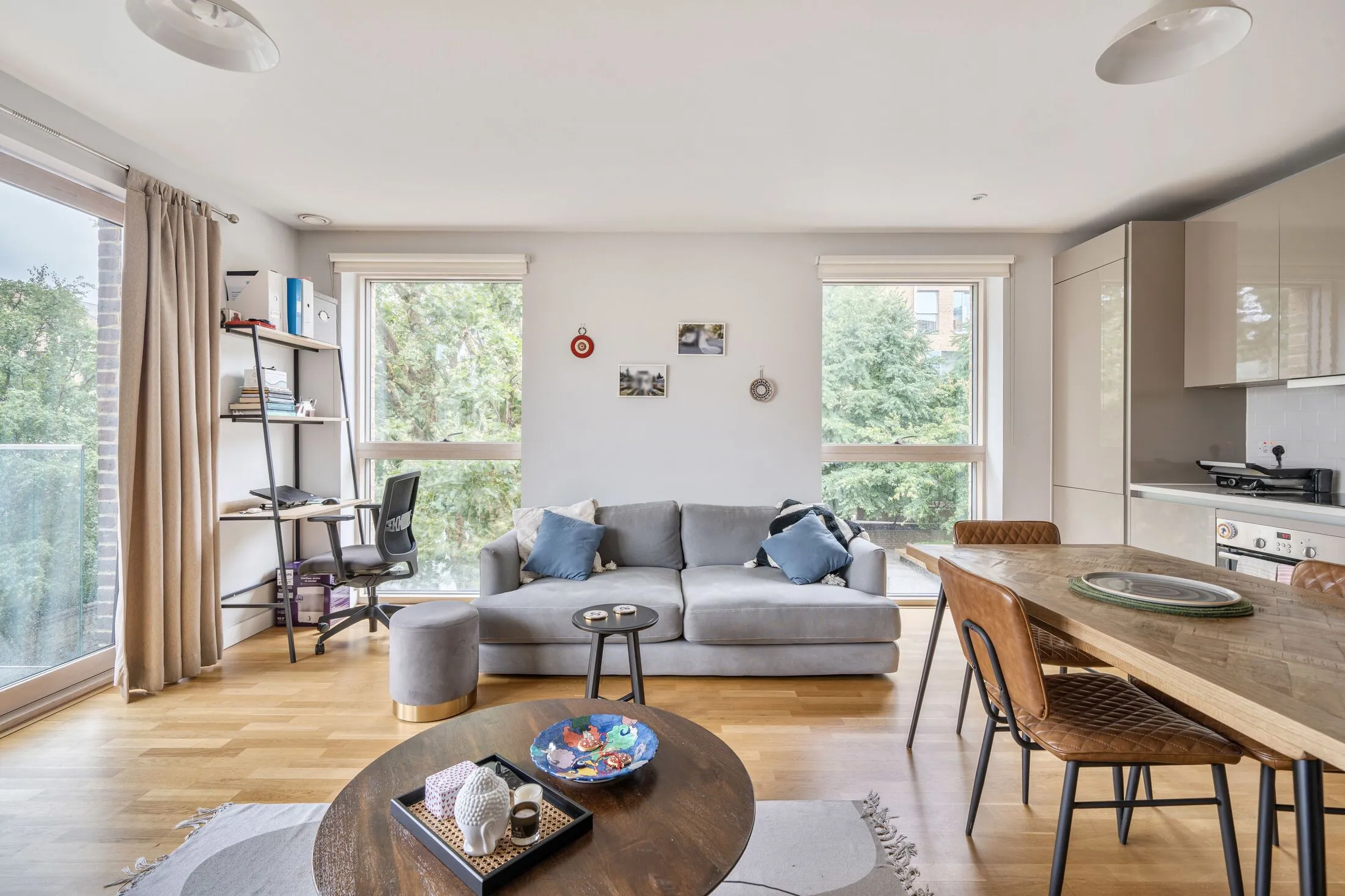 Flat Rodney Road in Greater London