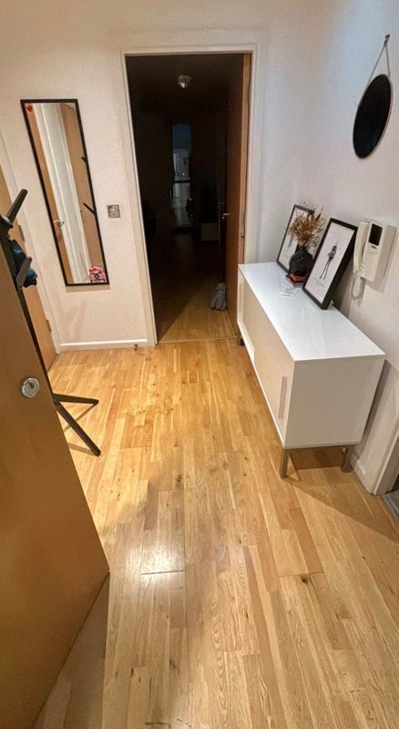 Flat Millharbour in Greater London