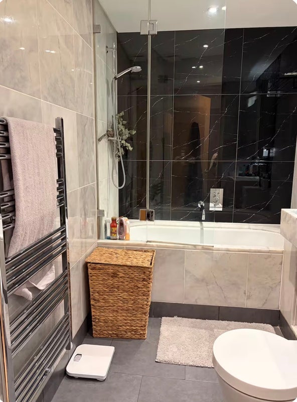 Flat Millharbour in Greater London