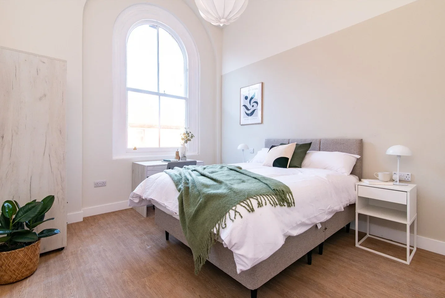 Room Watnall Road in Ashfield