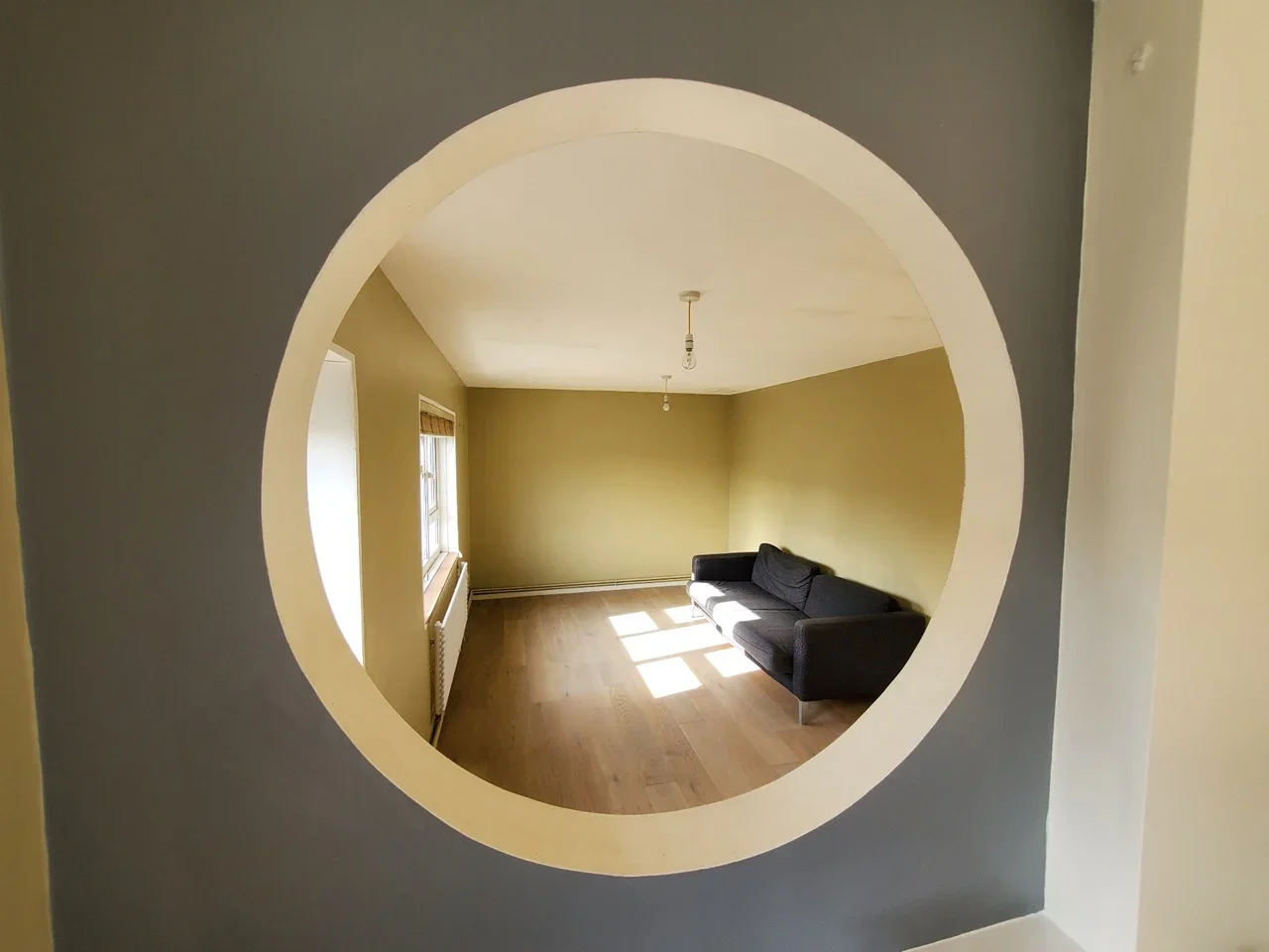 Flat Melrose Gardens in Greater London