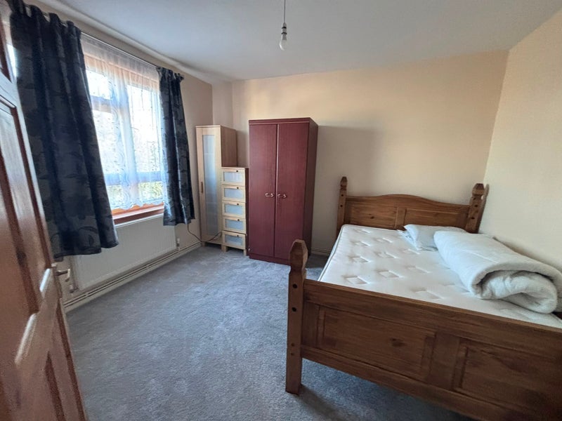 Room Walpole Place in Greater London