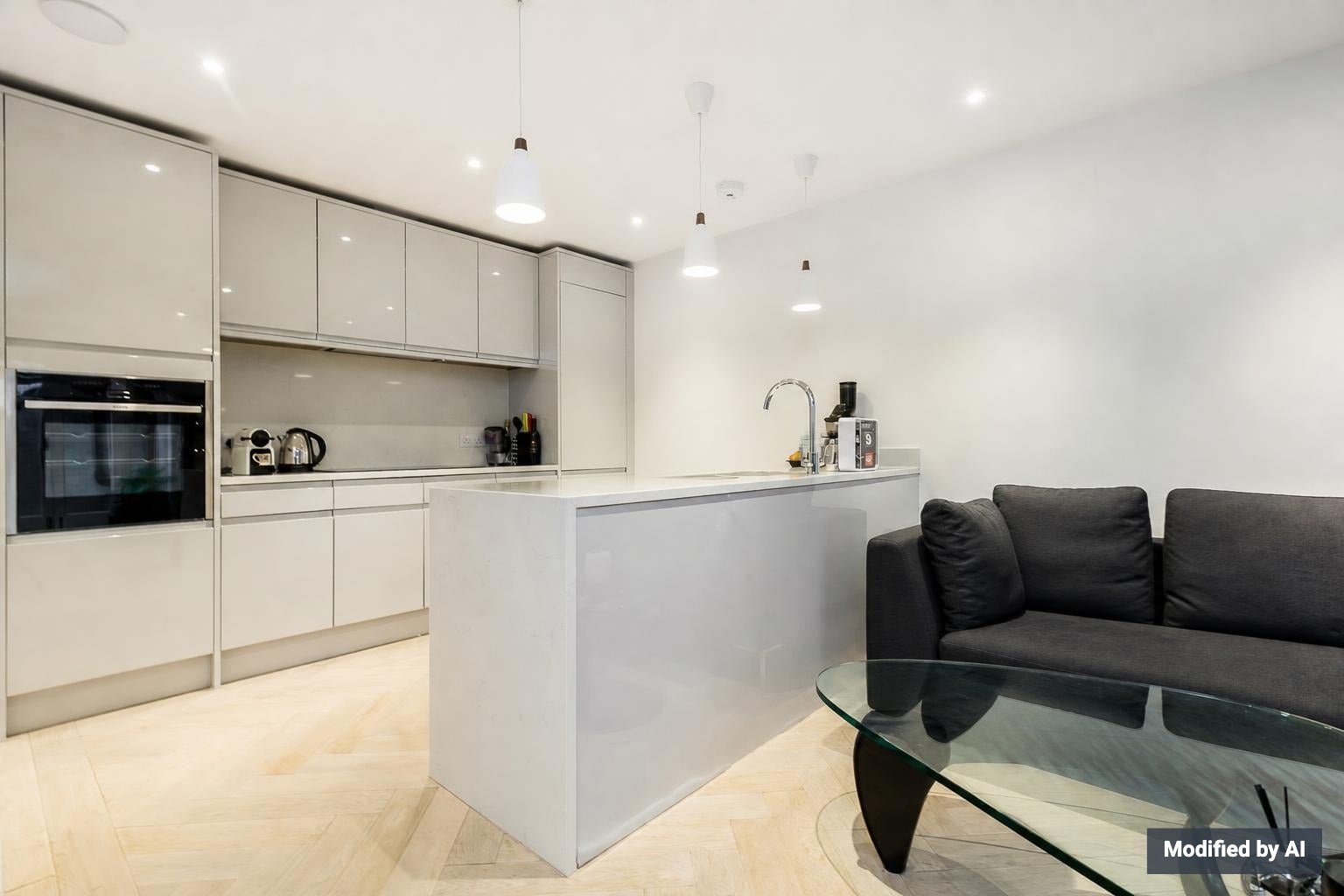 Flat Earlham Street in Greater London