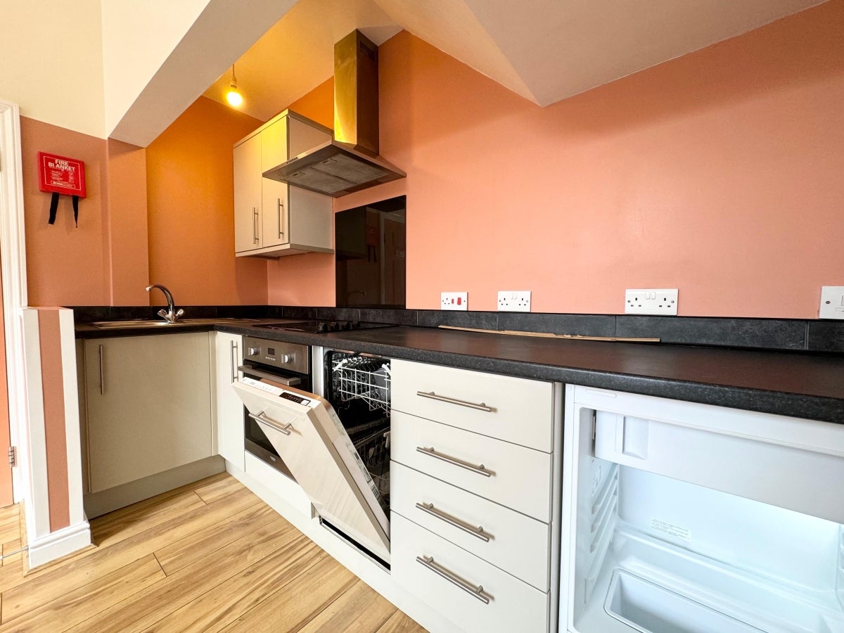 Flat Hornsey Road in Greater London