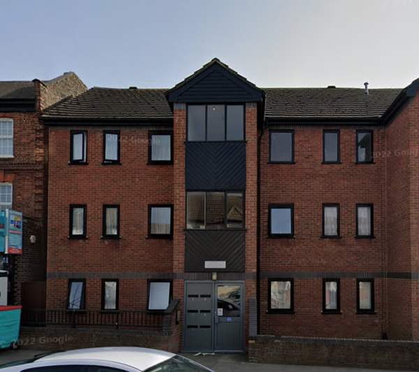 Flat Boleyn Road in Greater London