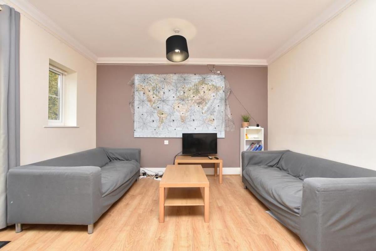 House Jekyll Close in Stoke Gifford