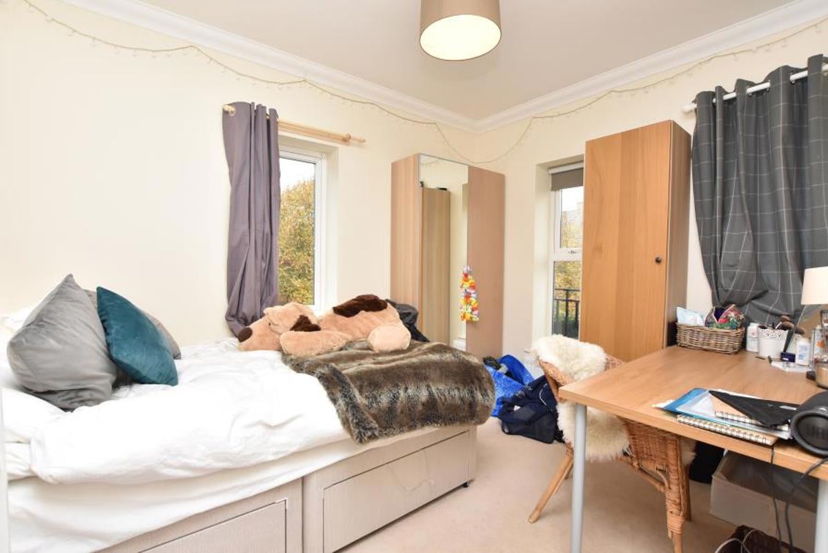 House Jekyll Close in Stoke Gifford