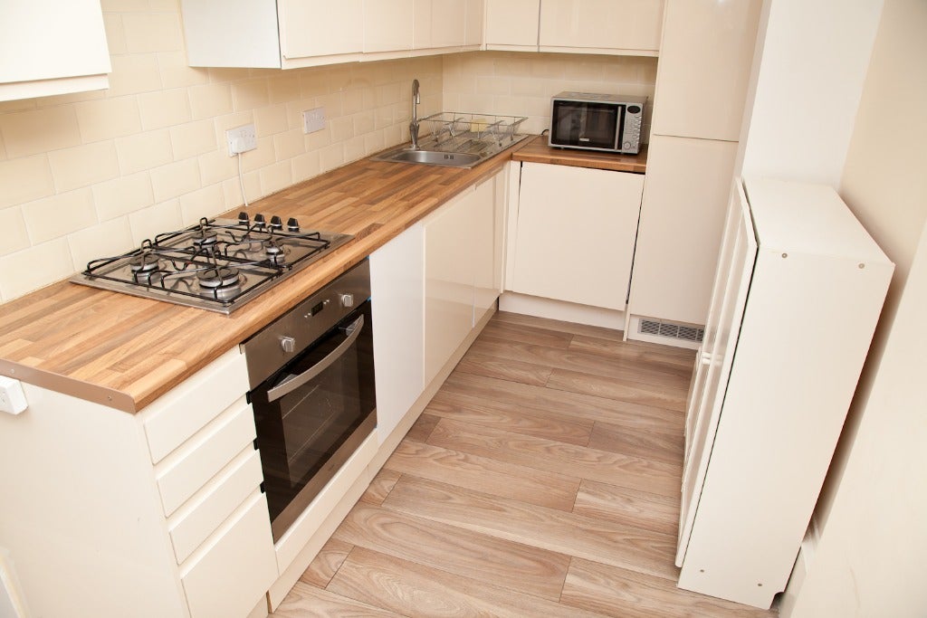 Flat Slateford Road in City of Edinburgh