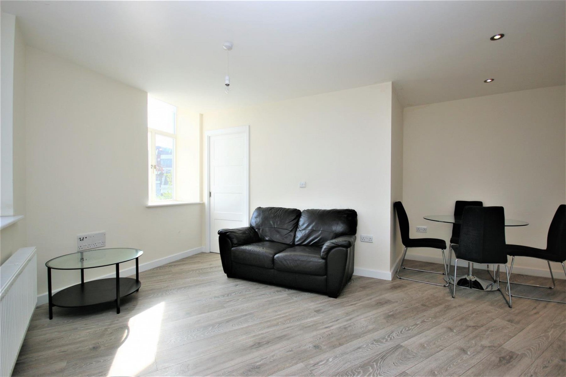 Flat Molesworth Street in Greater London