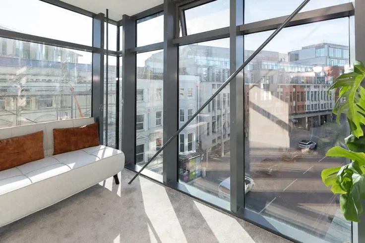 Flat Cornwallis Terrace in St Leonards