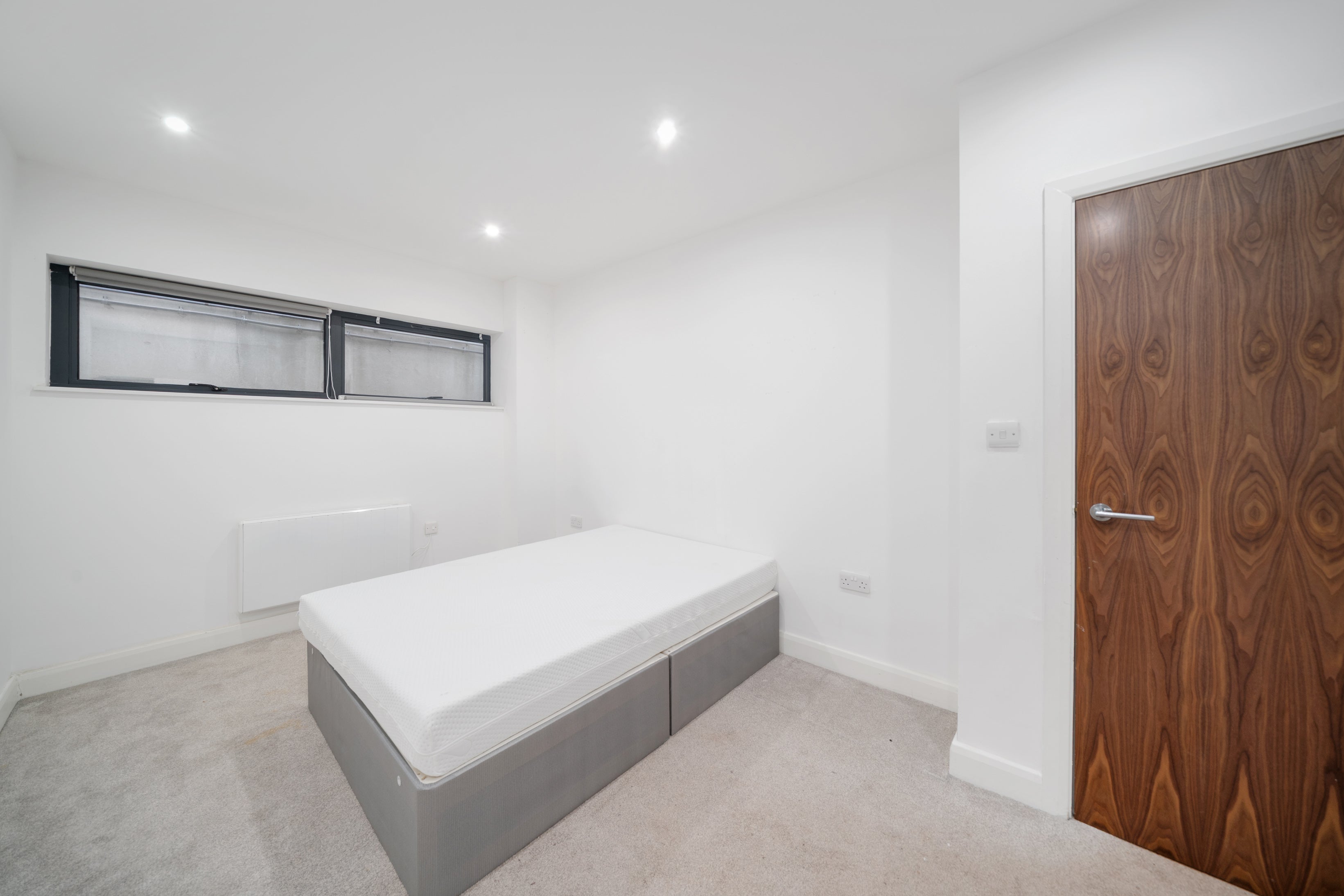 Flat Durnsford Road in Greater London