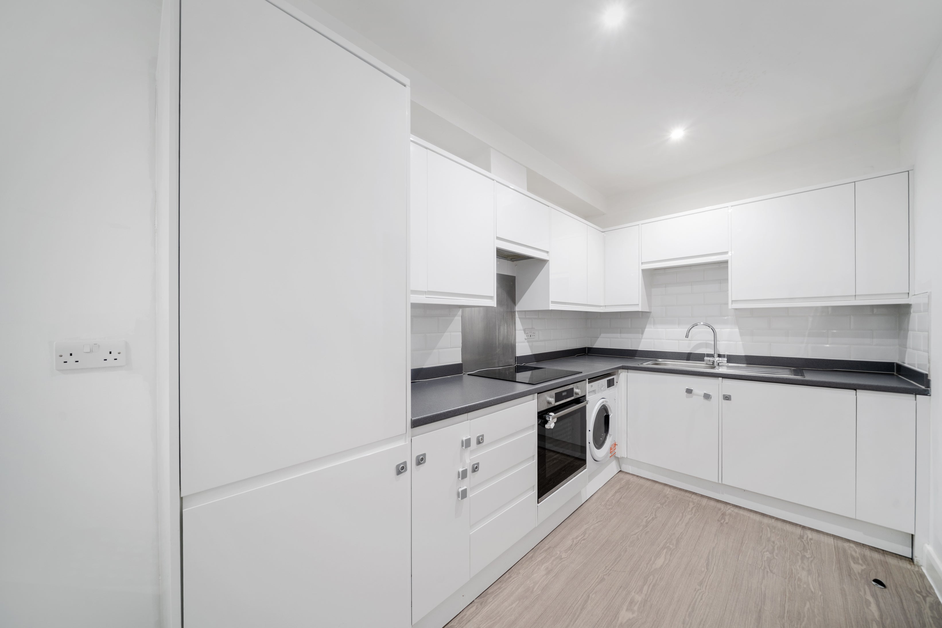 Flat Durnsford Road in Greater London