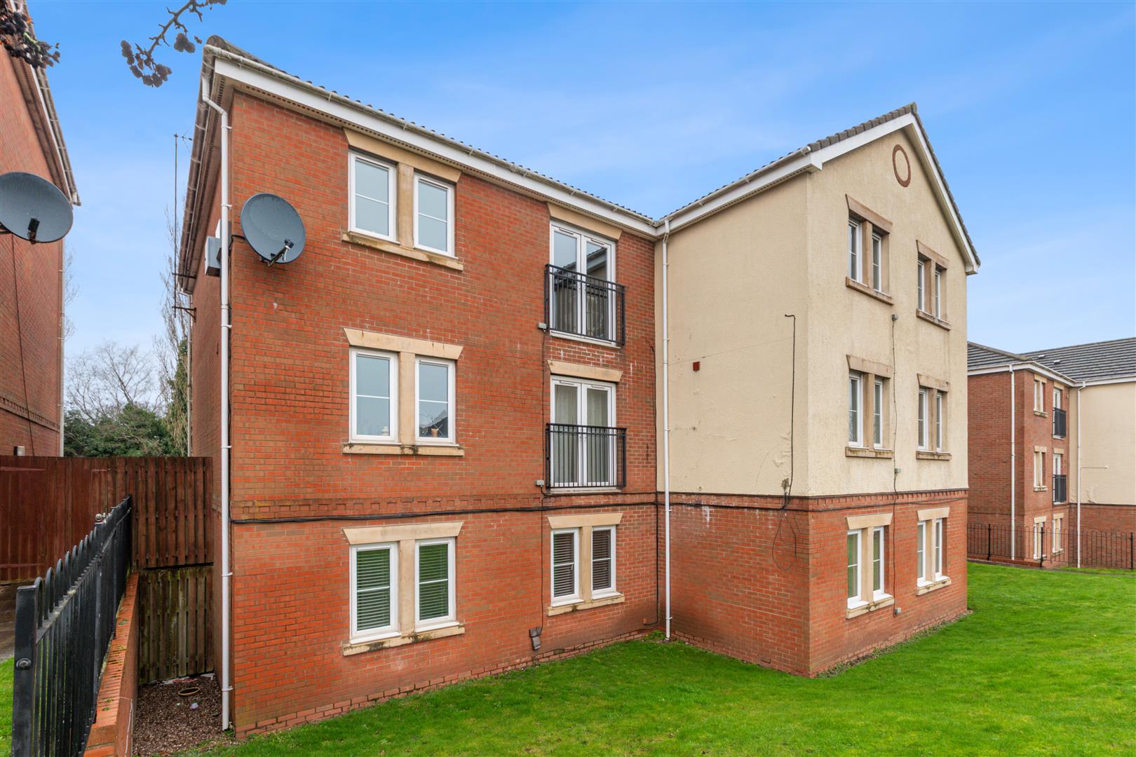Flat Foley Road East in Walsall